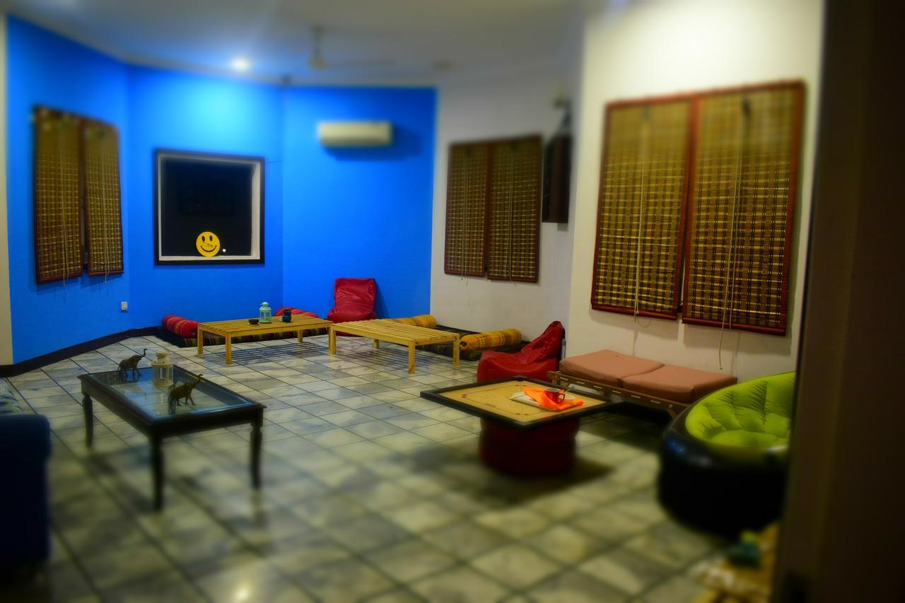 Roots Hostel Nuova Delhi Esterno foto